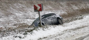 На Одещині через сніг перекрили рух на двох трасах