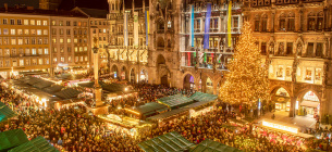 Різдвяна ялинка на новорічному ярмарку в Мюнхені, Німеччина, 27 листопада 2023 року. Фото: Reuters