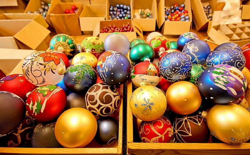 Як обрати безпечні новорічні іграшки: на що варто звернути увагу Як обрати безпечні новорічні іграшки