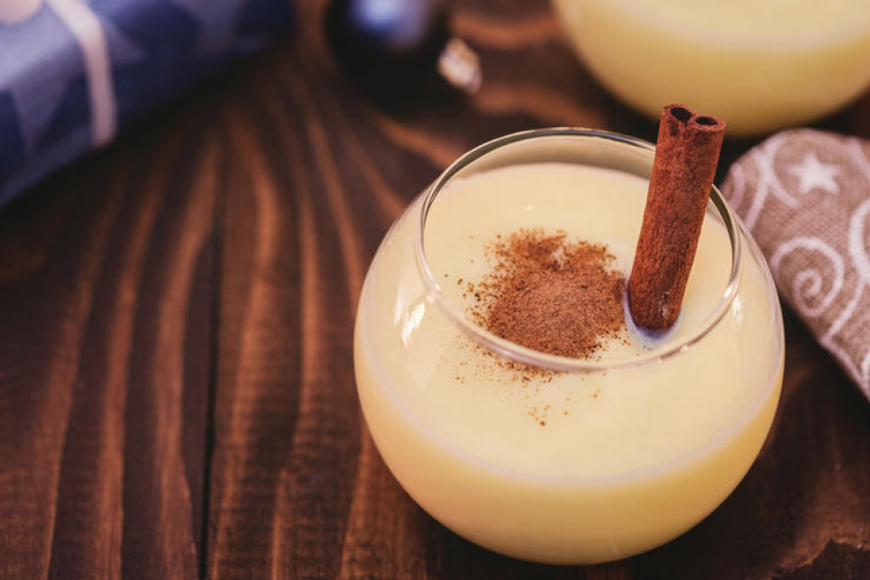 День Різдвяного напою ґоґоль-моґолю - Eggnog Day відзначають 24 грудня День Різдвяного напою ґоґоль-моґолю - Eggnog Day