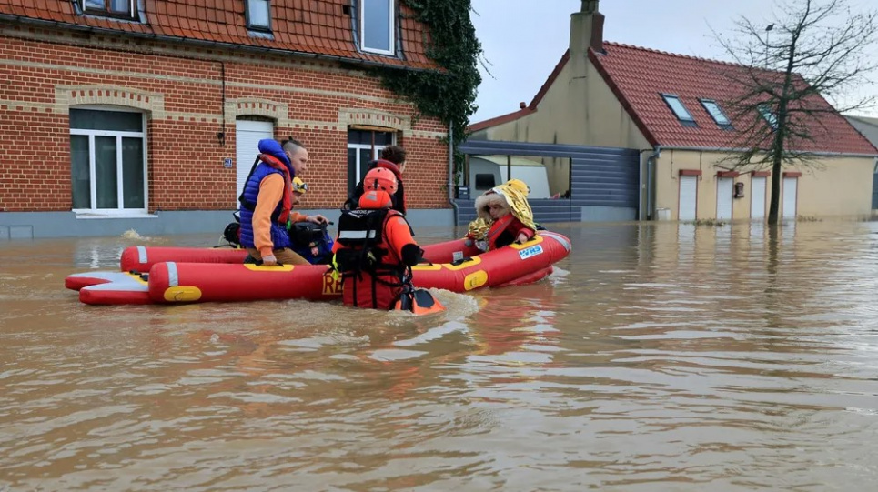 Через два місяці північ Франції знову постраждала від повені. Фото: Pascal Rossignol/Reuters