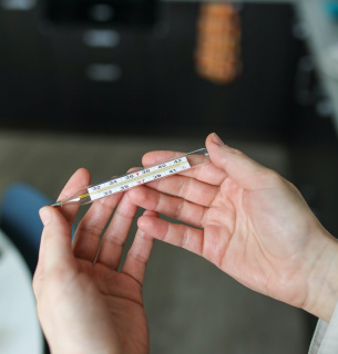 Дії при розбитті ртутного термометра. як безпечно зібрати ртуть та куди звертатися по допомогу