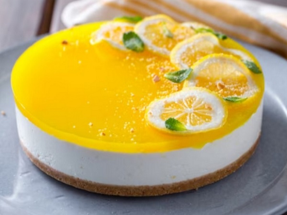 Повітряний лимонний десерт без випічки