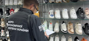 В Одесской области разоблачена сеть по продаже поддельной обуви