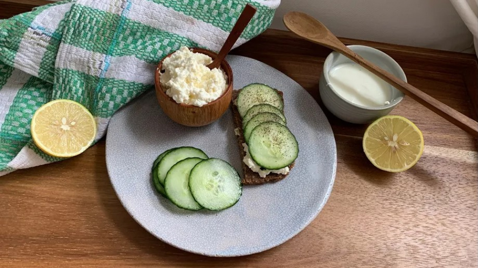 Делаем из обычного масла вкусную намазку для бутербродов: рецепт закуски Рецепт закуски Масло Намазка на хлеб