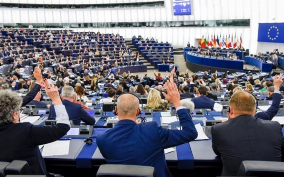 Європарламент підтримав створення фонду для України на €50 млрд Створення фонду для України на €50 млрд Европарламент Гранти