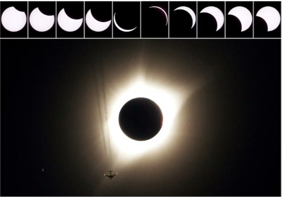 Комбінація з десяти зображень показує хід часткового сонячного затемнення поблизу повного сонячного затемнення на Гернсі, штат Вайомінг, поблизу прольоту реактивного літака, 21 серпня 2017 р. Фото: REUTERS/Рік Вілкінг