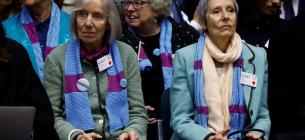 «Кліматичні пенсіонерки» та їхня співпрезидентка Анна Махер (праворуч) у Страсбурзі. Фото: Крістіан Гартманн / Reuters