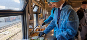 170 тисяч безплатних порцій їжі для мешканців Харківщини передала команда Food Train 