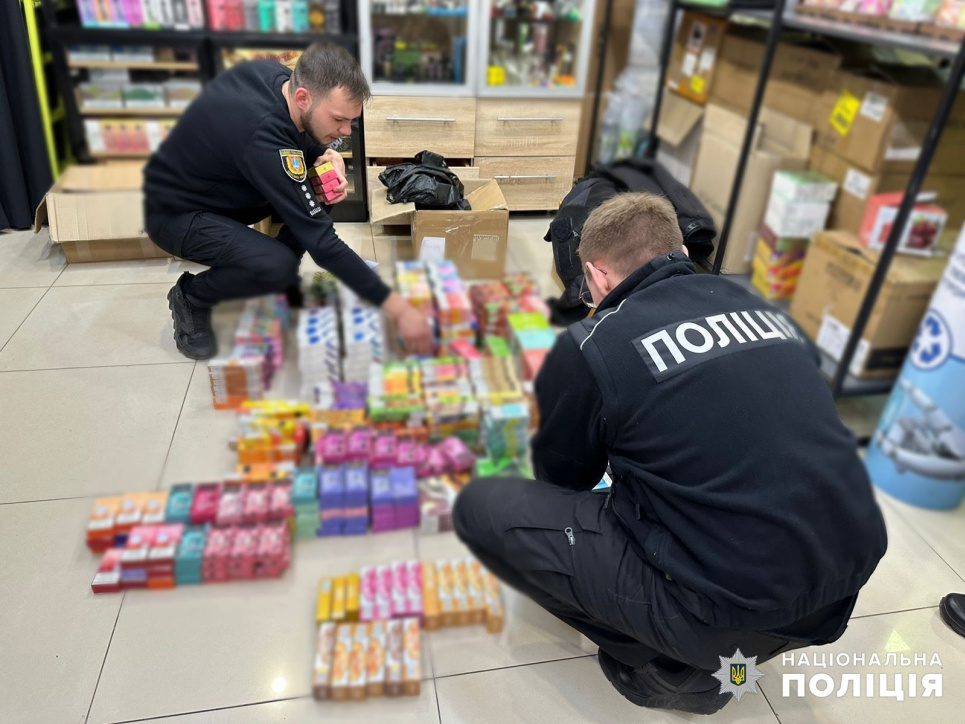 Почти 1000 электронных приборов для курения изъято из незаконного оборота в Одессе Почти 1000 электронных приборов для курения изъято из незаконного оборота в Одессе
