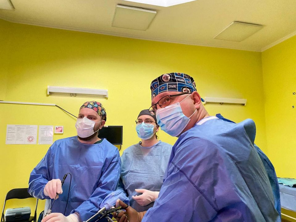 Видалили пухлину в легені без розкриття грудної клітки: львівські лікарі провели складну операцію Видалили пухлину Львівські лікарі Сладна операція