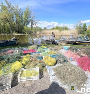 Понад 8 кілометрів браконьєрських сіток вилучили з заказника на Кременчуцькому водосховищі