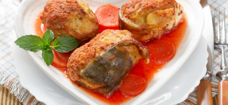 Блюдо вкусное и очень удобное: фаршированная рыба по-еврейски Блюдо вкусное и очень удобное: фаршированная рыба по-еврейски