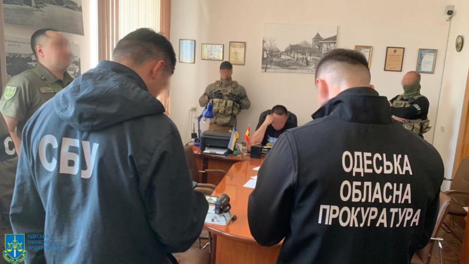 Викрито організовану групу, яка розкрадала землі на узбережжі Дністровського лиману Розкрадання земель на узбережжі Дністровського лиману