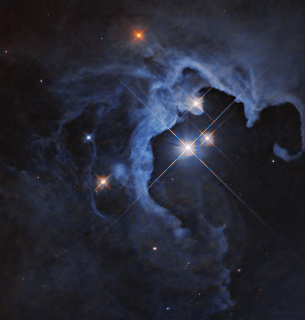 «Хаббл» зафиксировал звездную систему в созвездии Тельца