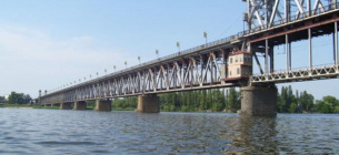 Дніпро в районі Кременчука почав тхнути