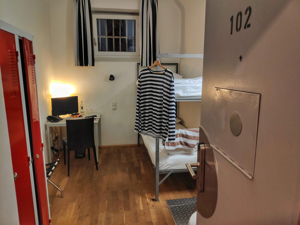 Готелі в будівлях колишніх в'язниць — креативно й екзотично (ФОТО) Готель ALCATRAZ в Кайзерслаутерні, Німеччина. Фото: facebook.com/AlcatrazHotelAmJapanischenGarten