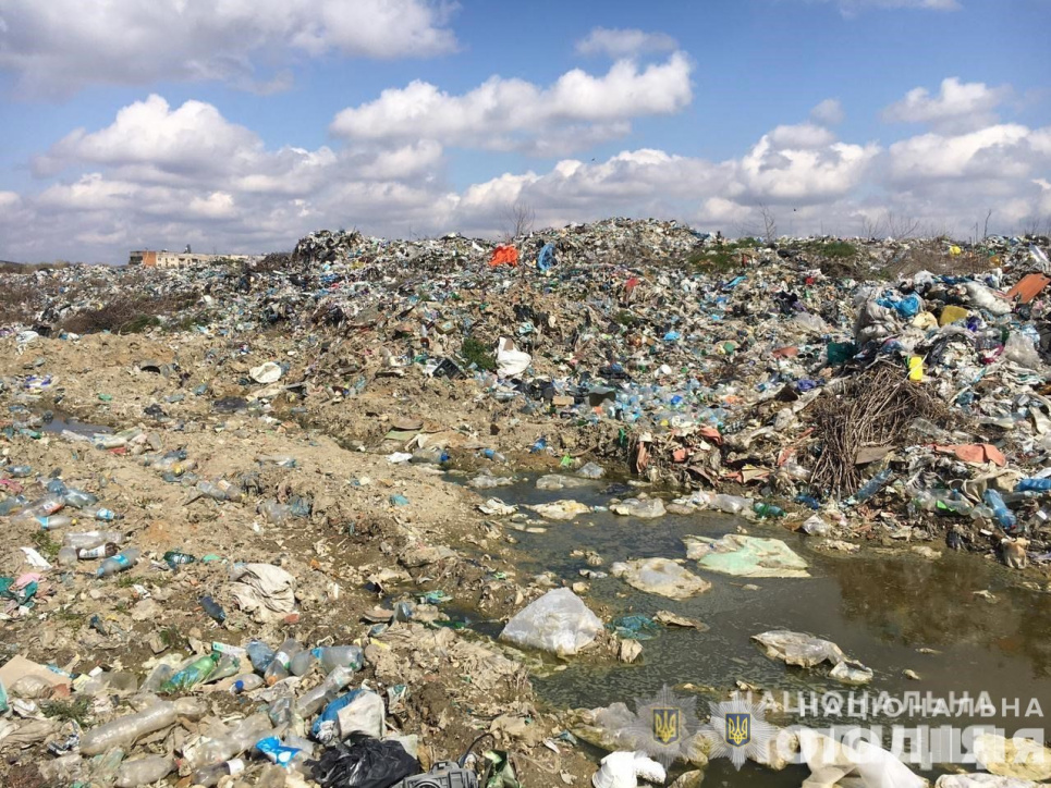 Экс-чиновник на Закарпатье допустил масштабное загрязнение земель общины