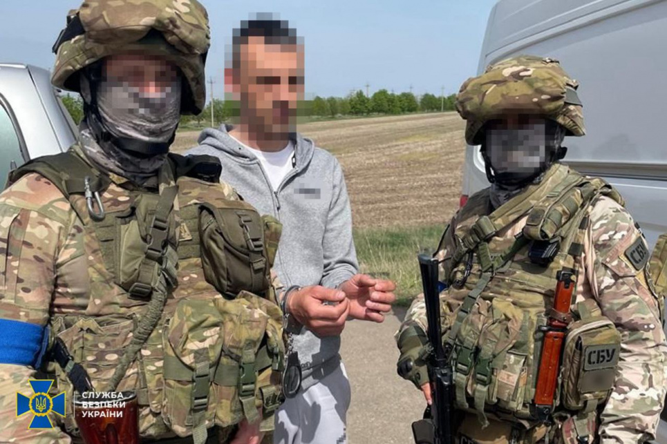 СБУ затримала диверсанта фсб, який підпалював стратегічні енергооб'єкти Затримано палія електропідстанції в Одеській області