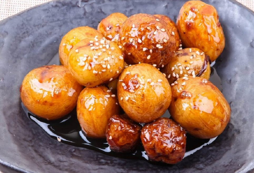 Молодой картофель в глазури из соевого соуса и меда: самый вкусный рецепт Рецепт приготовления Молодой картофель Вкусное блюдо