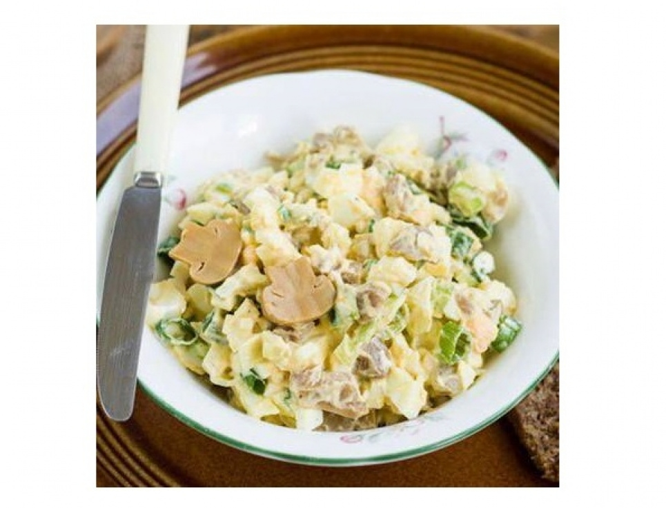 Готується швидко, а виходить вишукано: дієтичний салат із грибами Фото з відкритих джерел