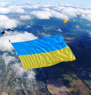 ФОТО: Найбільший за площею полотнища прапор України, внесений до Книги рекордів України / Facebook/Вєтрова Лана