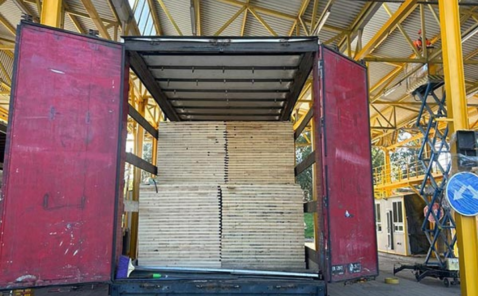 Закарпатські митники зупинили незаконний експорт хвойної продукції Незаконний експорт хвойної продукції