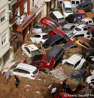 Фото: Alberto Saiz/AP photo/picture alliance в останніх двох