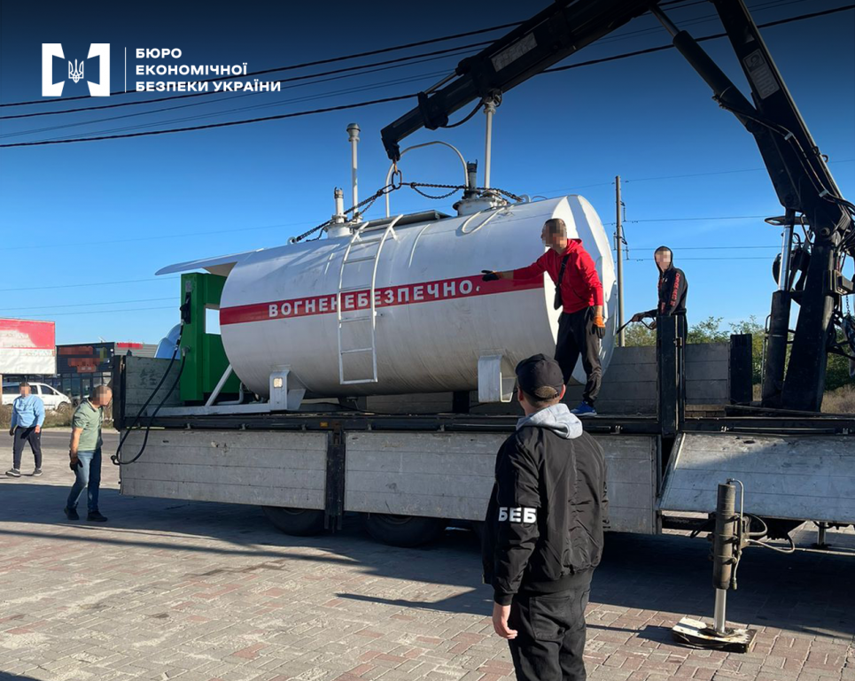 Нелегальні АЗС: податковий комітет вимагатиме реакції від правоохоронців Фото: БЕБ