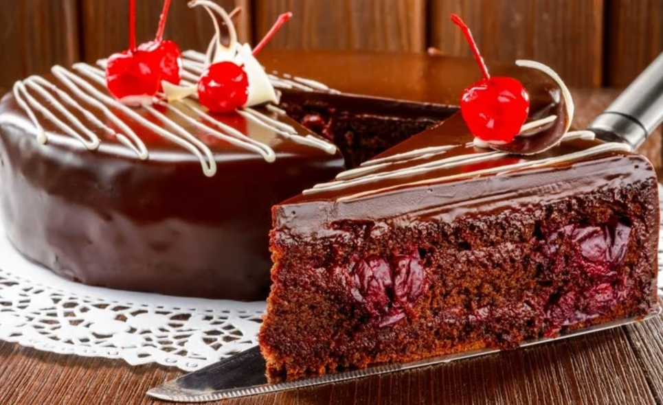 Торт «П’яна вишня» — простий рецепт у домашніх умовах Фото: Максим Нікітін