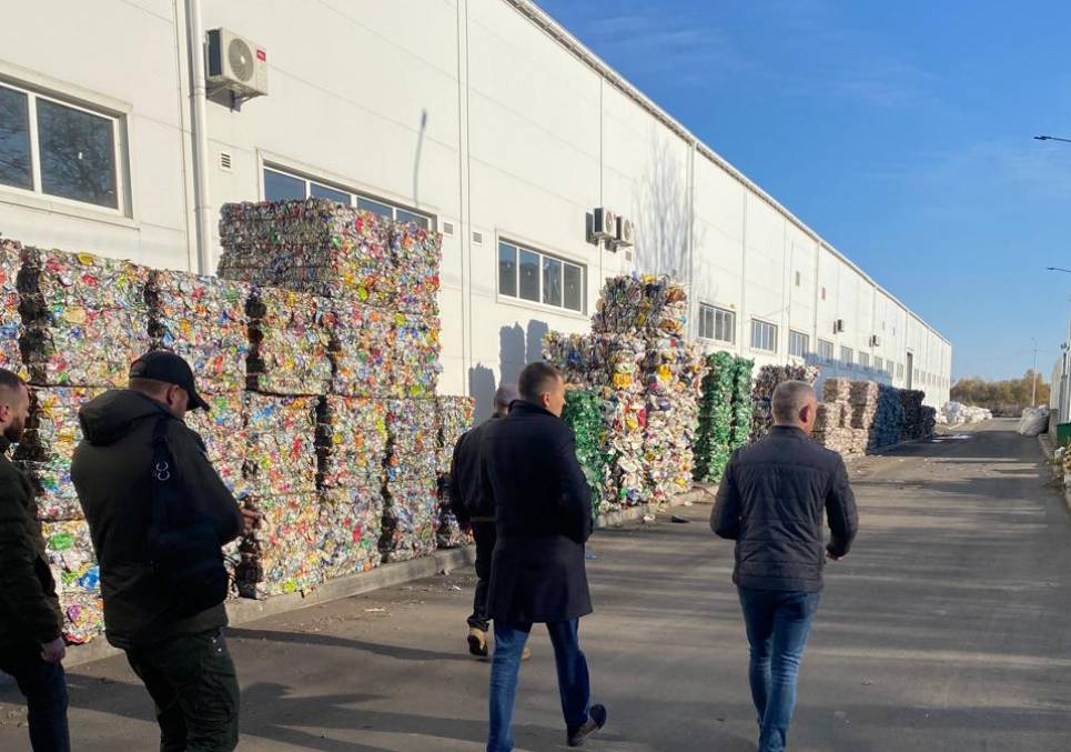 У Житомирі виявили порушення щодо викидів в атмосферу на сміттєпереробному заводі Порушення екологічних норм на сміттєпереробному підприємстві Житомира