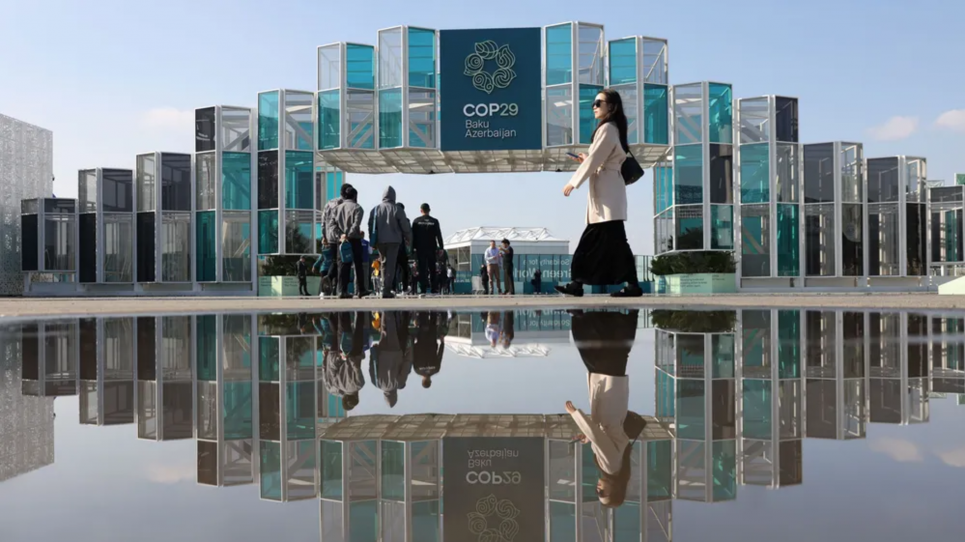 Де взяти гроші: Конференція ООН із питань зміни клімату (COP29) починається без особливого оптимізму Кліматична конференція в Баку: країни, що розвиваються, й екологічні організації очікують, що промислово розвинені країни нададуть щонайменше 1 трлн доларів США на рік. Фото: Холлі Адамс / Bloomberg / Getty Images