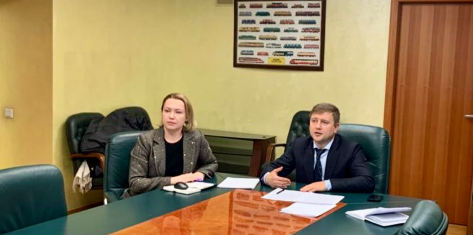 Україна і Польща домовилися посилити співпрацю для зняття напруження в агросекторі ФОТО: Міністр аграрної політики та продовольства України Віталій Коваль і заступниця Міністра Оксана Осьмачко / Мінагрополітики