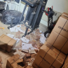 Чорні ведмеді Аляски потрапили до приміщення для постачання й автопарку на об’єднаній базі Елмендорф-Річардсон, штат Аляска, що спричинило збій у роботі об’єкта. Фото: Офіс правоохоронних органів із збереження дикої природи JBER