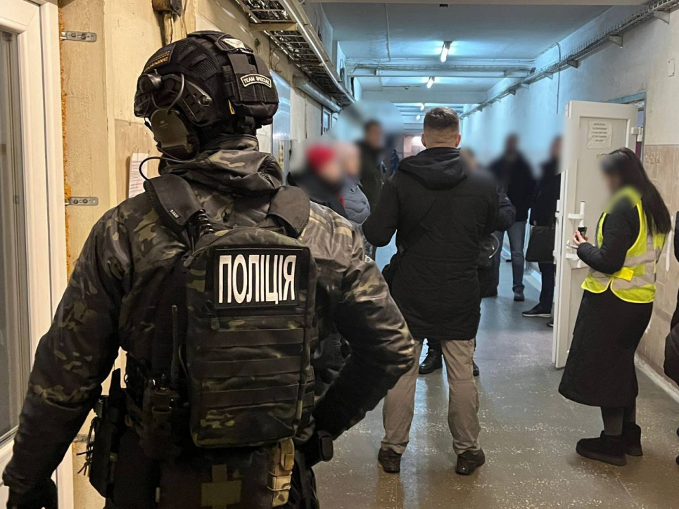 Поліція викрила схему перепродажу залізничних квитків: тривають обшуки Поліція викрила схему перепродажу залізничних квитків.
Фото УЗ