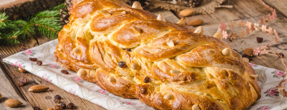 Різдвяний стіл 2025: традиції 12 страв та сучасні тренди святкового меню