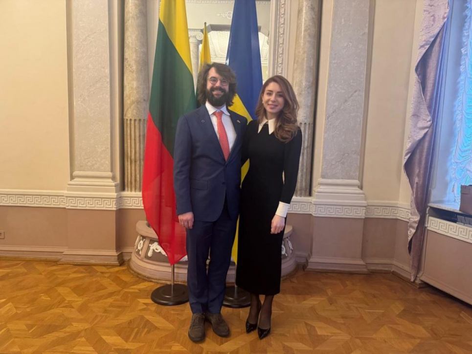 Литва є надійним партнером України з відновлення довкілля, – Світлана Гринчук ФОТО: Світлана Гринчук, міністр захисту довкілля та природних ресурсів України та Повілас Подярскіс, міністр навколишнього середовища Литовської Республіки / Міндовкілля