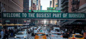 Подайте на розвиток громадського транспорту: у Нью-Йорку ввели плату за в'їзд до найзавантаженішої частини Манхеттена Зображення згенеровано ШІ