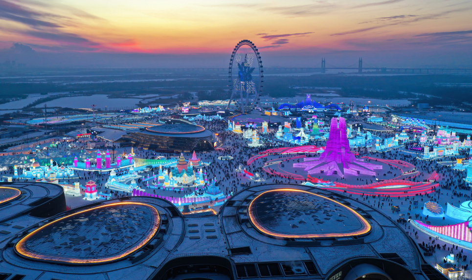 Суцільне "вау!": у Харбіні стартував 41-й Міжнародний фестиваль крижаної архітектури (ФОТО) ФОТО: Міжнародний фестиваль крижаної архітектури у Харбіні / China Global Television Network