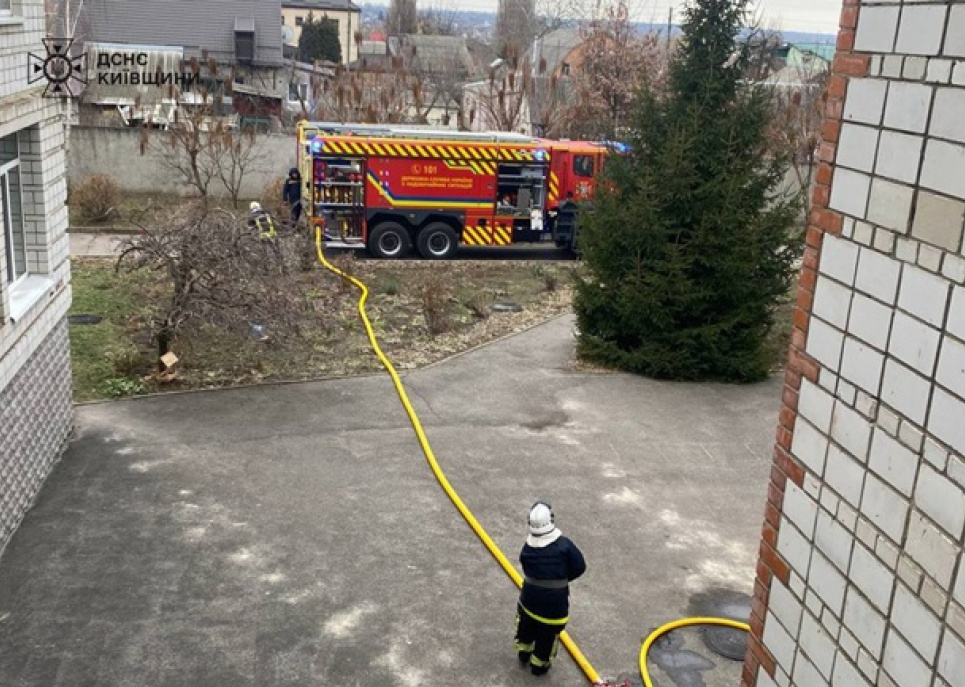 ФОТО: пожежа у школі у Білій Церкві / ДСНС