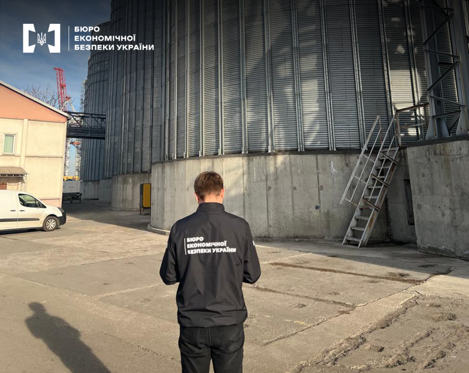 Недоплатили до бюджету 30 млн грн: викрита масштабна схема ухилення від сплати податків Детективи БЕБ розкрили масштабну схему ухилення від податків у зерновому бізнесі. Фото: Бюро економічної безпеки України