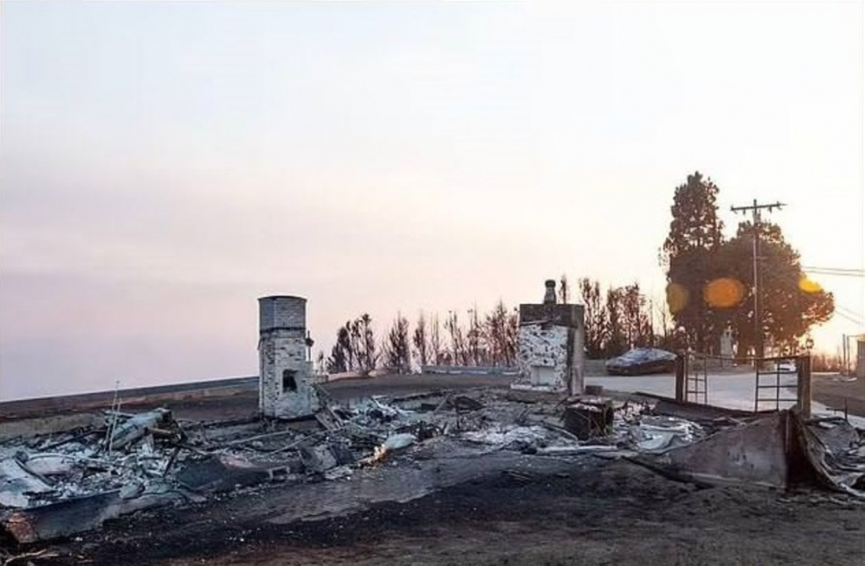 Згоріла «Алея слави», пожежники носять воду відрами, спіймали ймовірного палія: нові деталі пожежі в Лос-Анджелесі (ФОТО) Все, що залишилося від будинку Хантера Байдена вартістю $4 млн. Фото: The Daily Mail