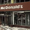 Исторический McDonald's в Киеве пострадал от российского ракетного удара. Фото УНИАН, Александр Синица