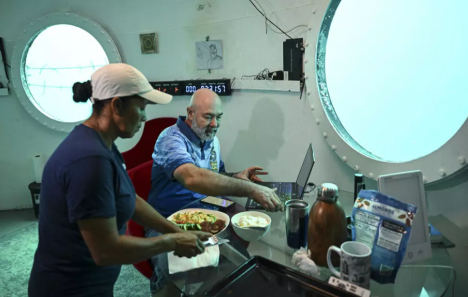 Прожив під водою 120 днів і встановив світовий рекорд: навіщо німцю знадобилась ця пригода? ФОТО: Рудігер Кох, 59-річний аерокосмічний інженер з Німеччини / AFP