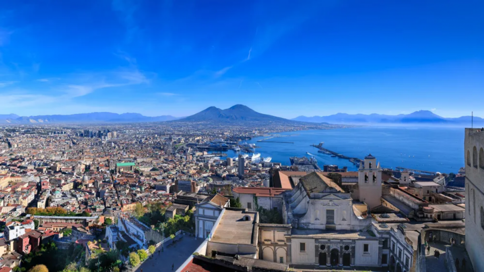 Землетруси стрясли околиці Неаполя Землетруси магнітудою до 3,1 сколихнули регіон навколо Неаполя. Фото: Guiseppe Colasanto/imago images