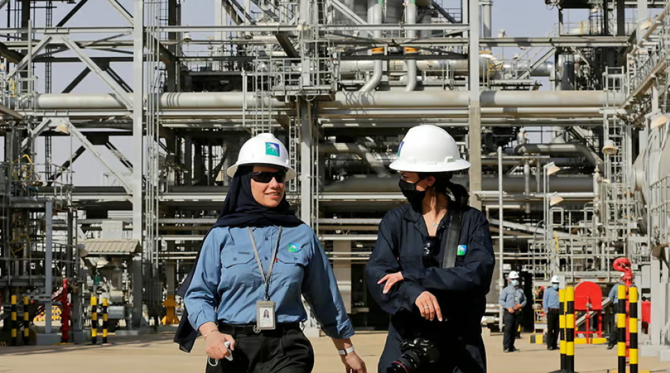 Саудовская Аравия резко повысила цены на нефть Aramco повысила цены на нефть для Азии на фоне санкций против России