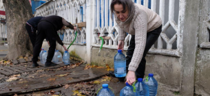 Гигиена без воды: советы ЦОЗ по запасу воды (13-15 л/сутки на человека), использованию антисептиков (60-80% спирта) и организации запасов средств гигиены
