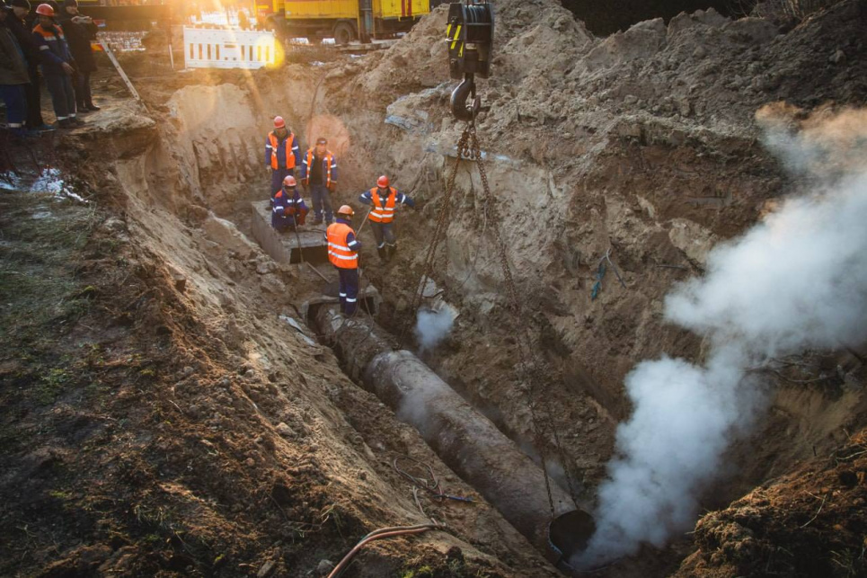 Фото: ремонт на тепломережі у Києві / Київтеплоенерго