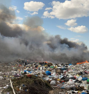 В Одесской области чиновник получил подозрение из-за пожаров на полигоне отходов и загрязнения воздуха