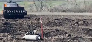 Разминирование полей на Харьковщине: саперы готовят землю к посевной. Фото: 24 Канал
